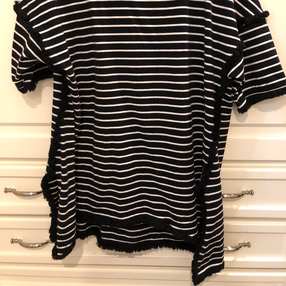 Top - Picture 2 of 2